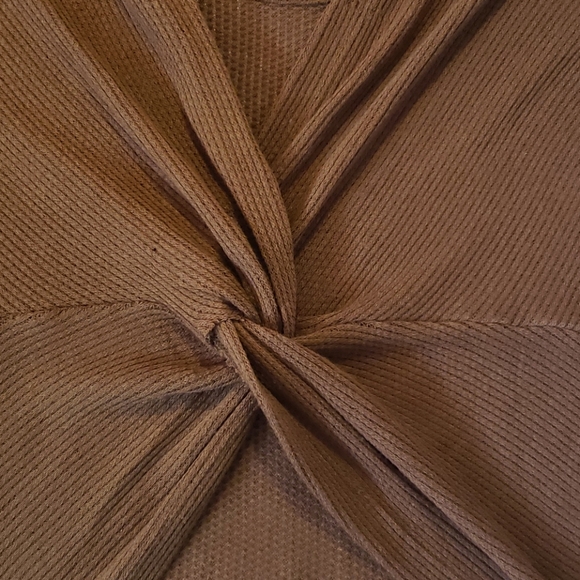 Brand New  LEVELUP  Blouse - Picture 5 of 6